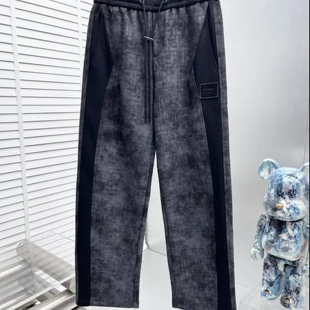 フェンディ カジュアルパンツ