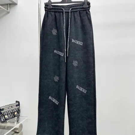 バレンシアガ カジュアルパンツ