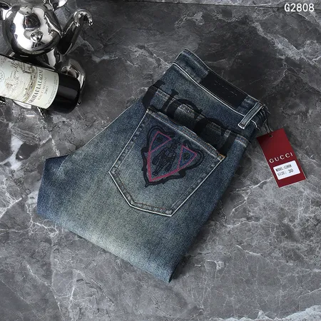 グッチ ジーンズ