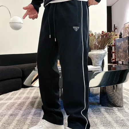 プラダ カジュアルパンツ