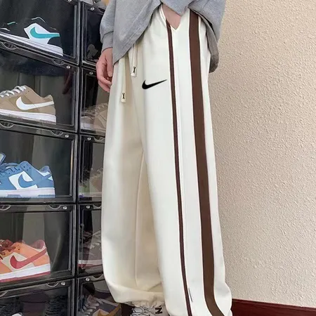 ナイキ カジュアルパンツ