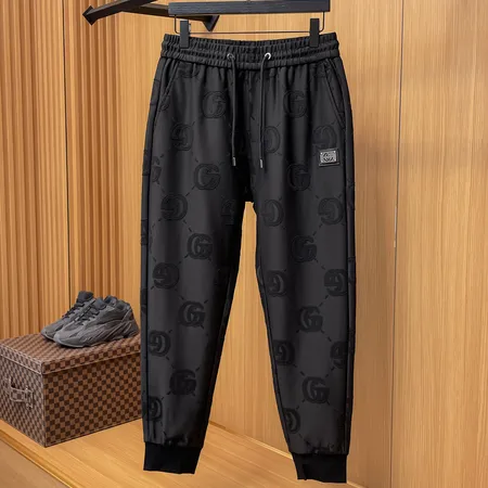 グッチ カジュアルパンツ