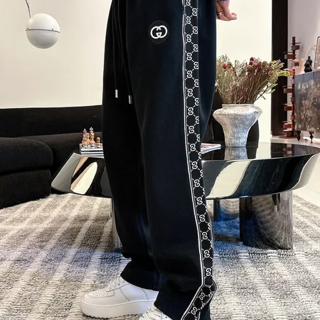 グッチ カジュアルパンツ