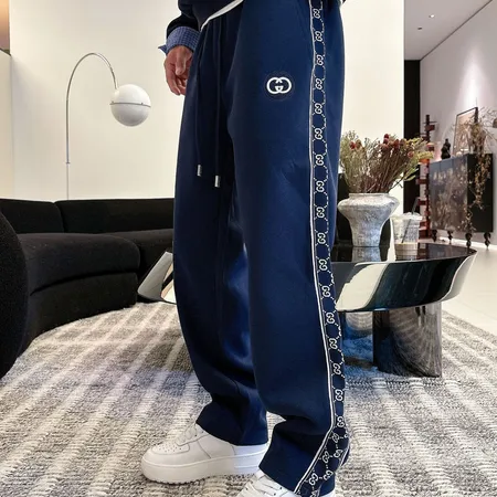 グッチ カジュアルパンツ