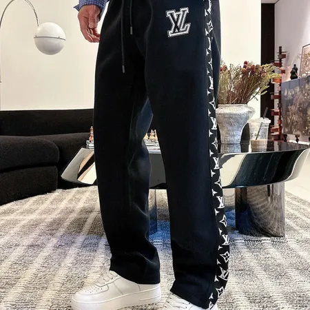 ルイヴィトン カジュアルパンツ