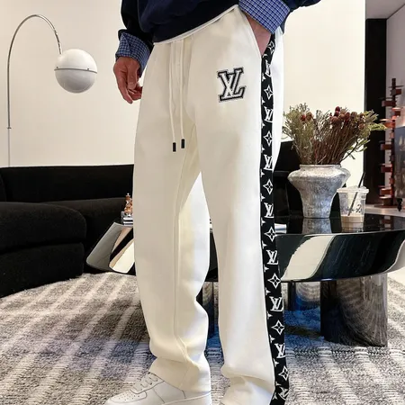 ルイヴィトン カジュアルパンツ