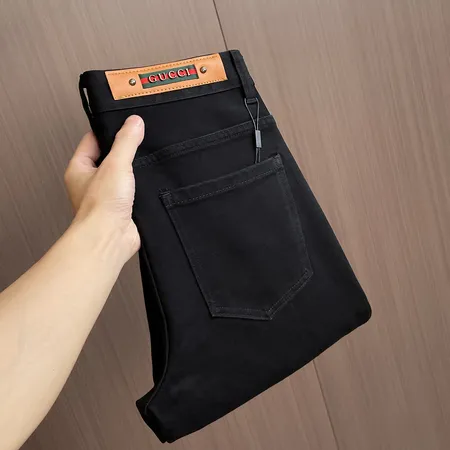グッチ ジーンズ