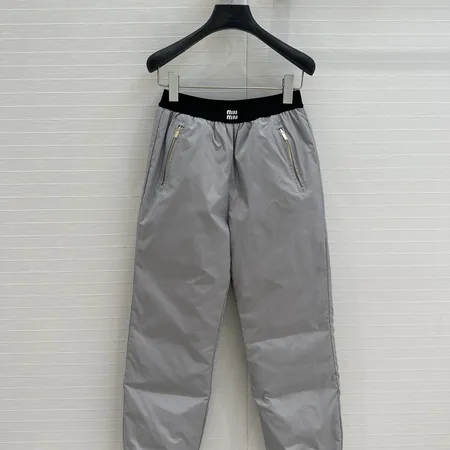 ミュウミュウ カジュアルパンツ