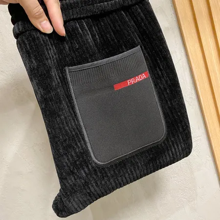 プラダ カジュアルパンツ