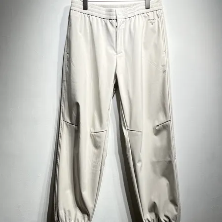 プラダ カジュアルパンツ