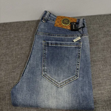 バーバリー ス ジーンズ