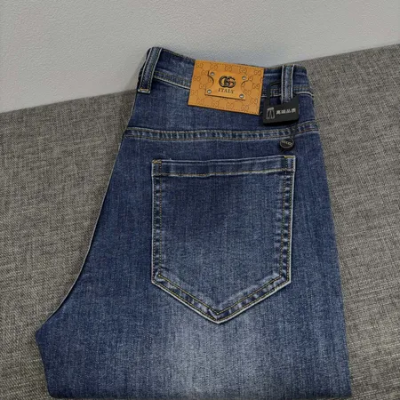 グッチ ジーンズ