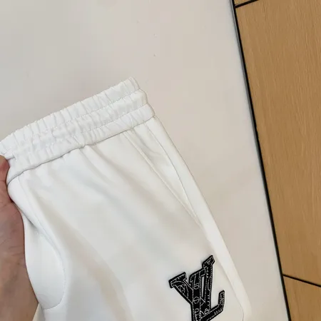 ルイヴィトン カジュアルパンツ