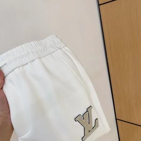 ルイヴィトン カジュアルパンツ