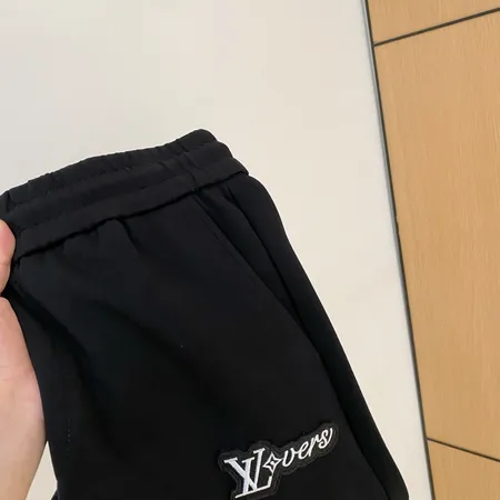 ルイヴィトン カジュアルパンツ