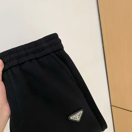 プラダ カジュアルパンツ