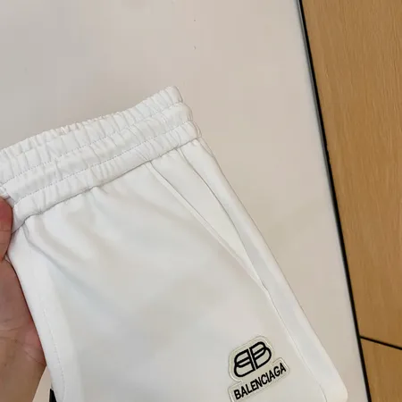 バレンシアガ カジュアルパンツ