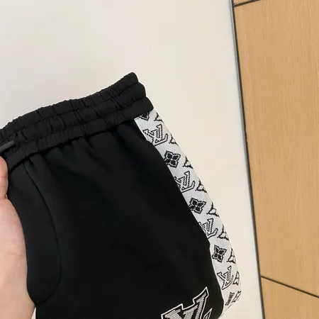 ルイヴィトン カジュアルパンツ