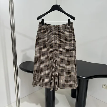 イブサンローラン ショートパンツ