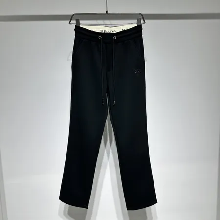 プラダ カジュアルパンツ