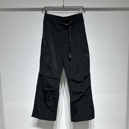 プラダ カジュアルパンツ