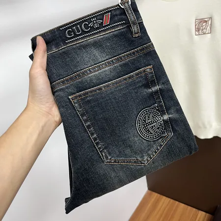 グッチ ジーンズ