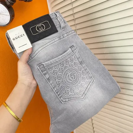 グッチ ジーンズ