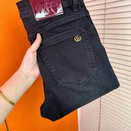 グッチ ジーンズ