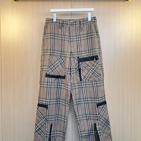 バーバリー ス カジュアルパンツ