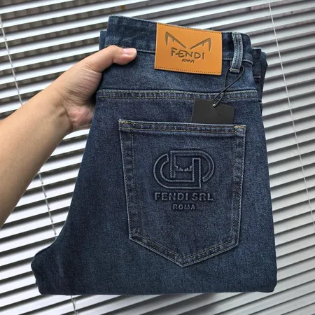 フェンディ ジーンズ