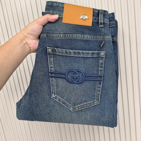 グッチ ジーンズ