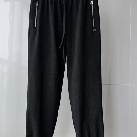 フェンディ カジュアルパンツ