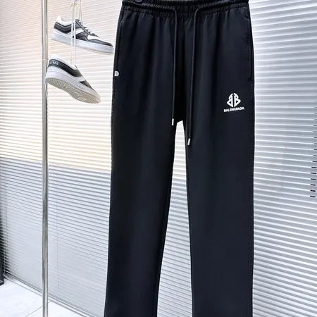 バレンシアガ カジュアルパンツ