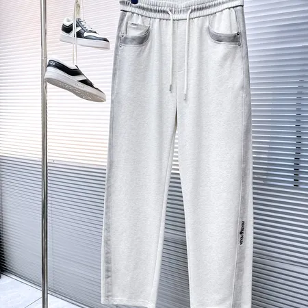 プラダ カジュアルパンツ