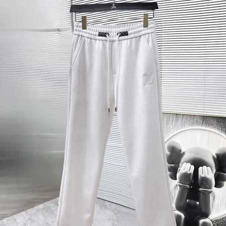 ルイヴィトン カジュアルパンツ