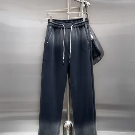 プラダ カジュアルパンツ