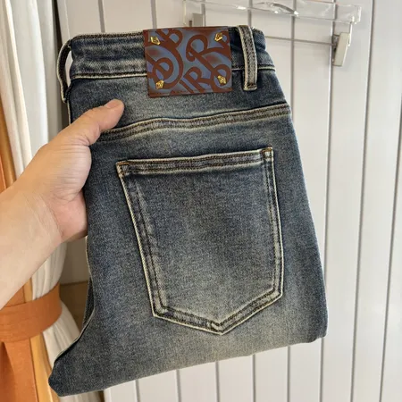 バーバリー ス ジーンズ