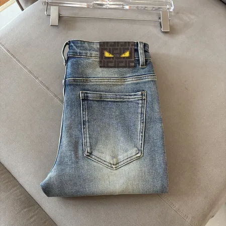 フェンディ ジーンズ