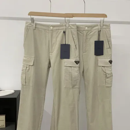 プラダ カジュアルパンツ