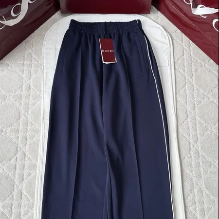 グッチ ジーンズ