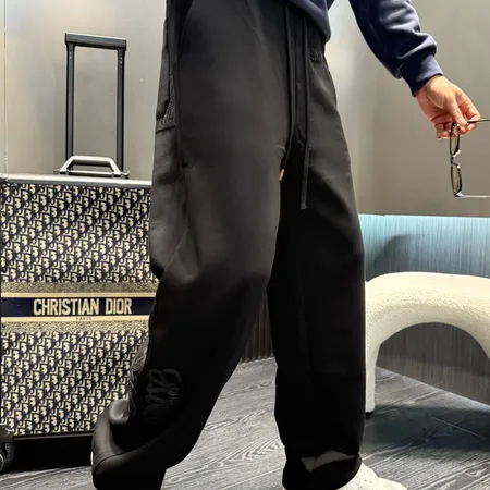 ロエベ カジュアルパンツ