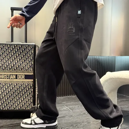 バレンシアガ カジュアルパンツ