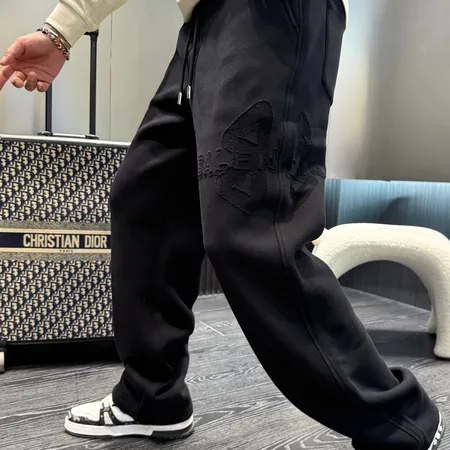 バレンシアガ カジュアルパンツ