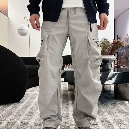 プラダ カジュアルパンツ