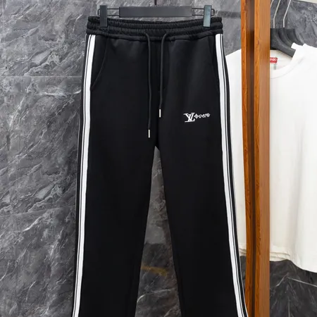 ルイヴィトン カジュアルパンツ