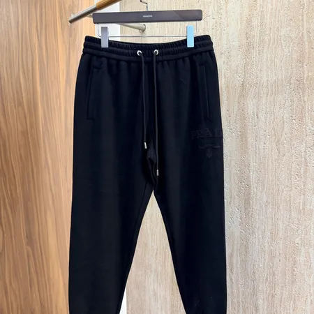 プラダ カジュアルパンツ