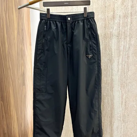 プラダ カジュアルパンツ