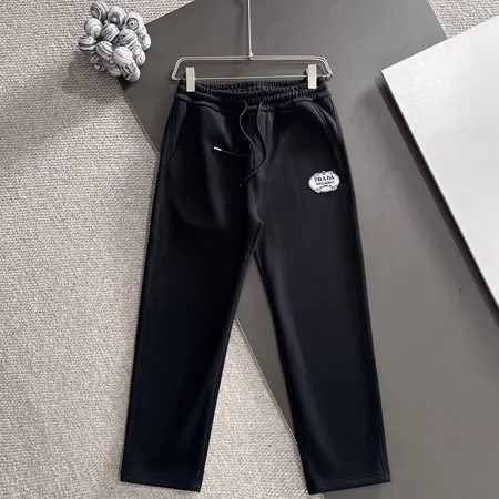 プラダ カジュアルパンツ