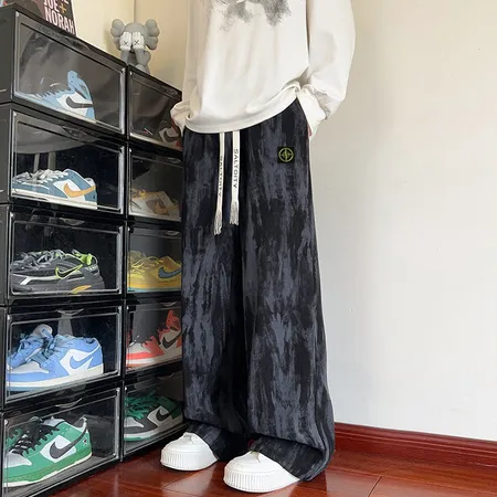 フェラガモ カジュアルパンツ