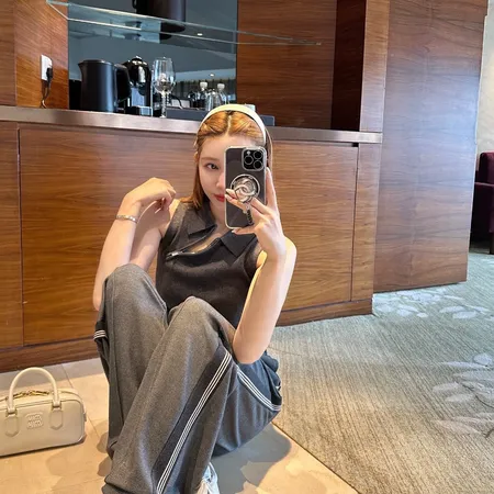 ミュウミュウ カジュアルパンツ